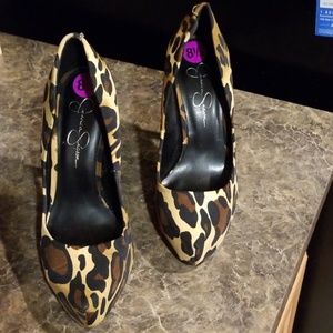Jessic Simpson leopard print heels